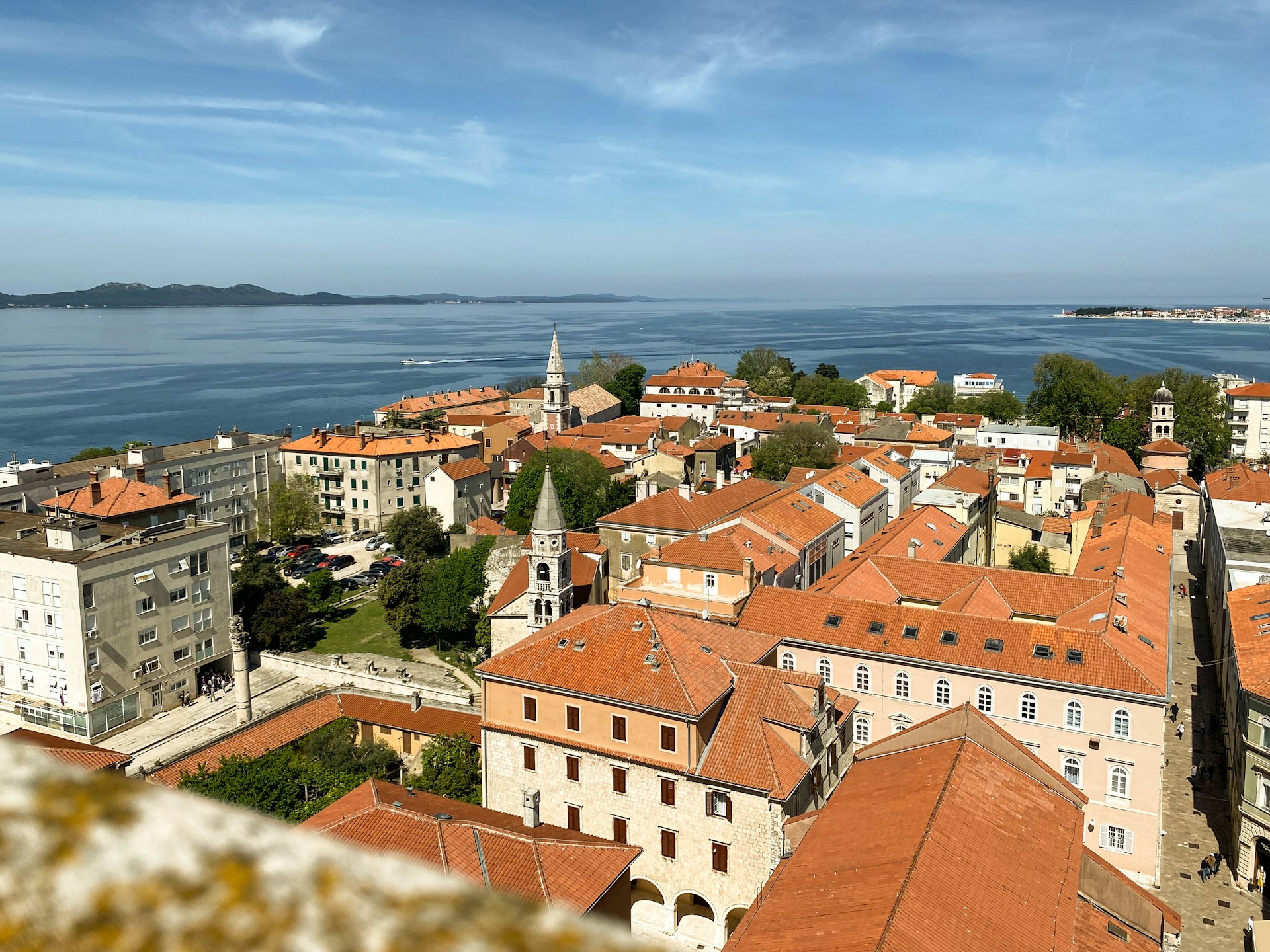 Casco antiguo de Zadar y el Adriático, en Croacia